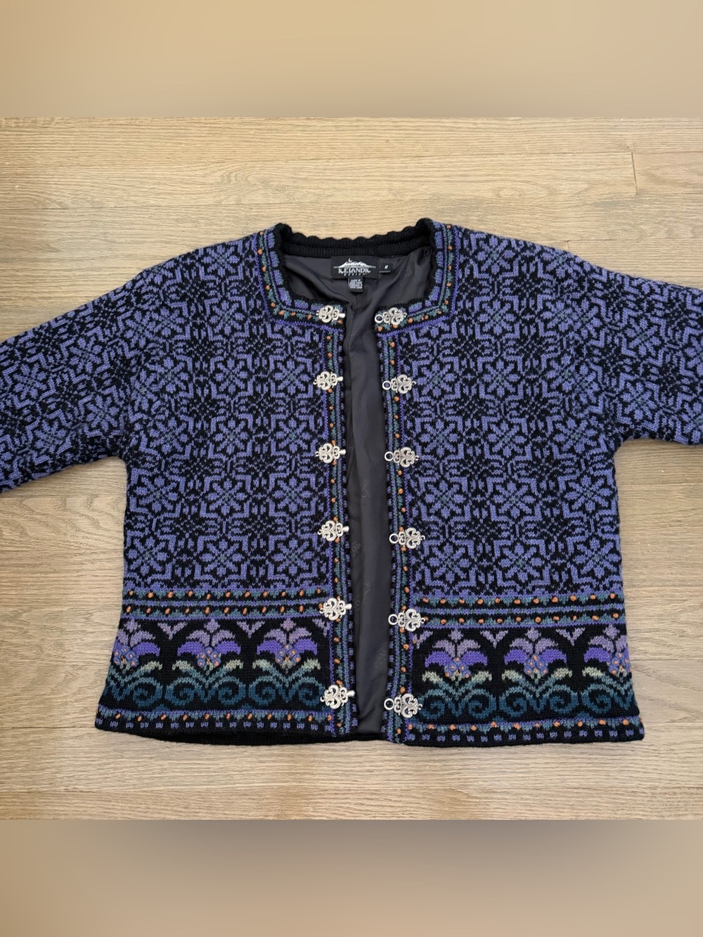 Vintage Icelandic Design 100% Wool Cardigan Jacket Size Medium
